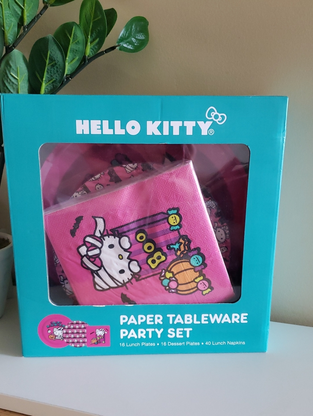Sanrio Hello Kitty BNIB  Halloween Paper Tableware Party Set Mummy